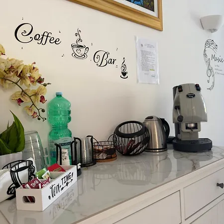 Capri Melody Bed & Breakfast 4*